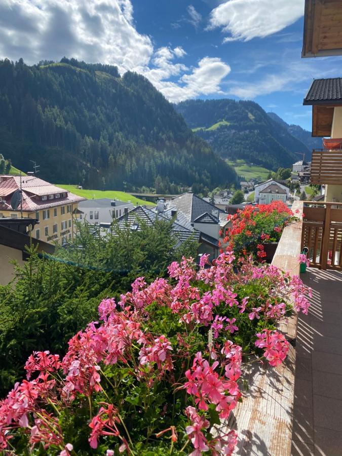 Amalia Apartment Santa Cristina Val Gardena Екстер'єр фото